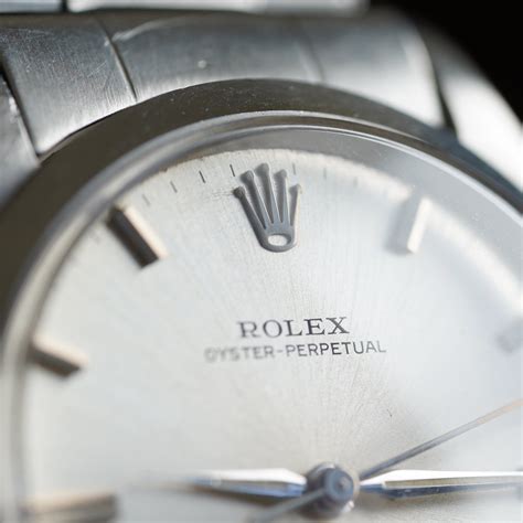does rolex oyster perpetual hold value